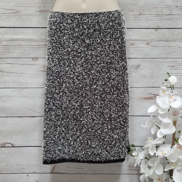 Calvin Klein Dresses & Skirts - Calvin Klein Black and White Pencil Skirt